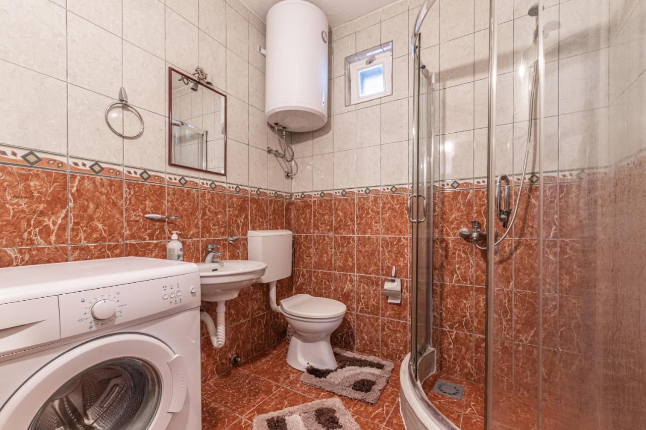 Frile Apartments Nikšić Eksteriør billede